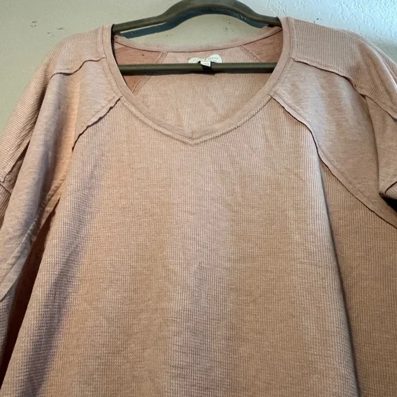 Y2K Lucky Brand Light Pink Wide V-Neck Sweater SZ M LongSleeve Top Blouse 2000s - Picture 6 of 9